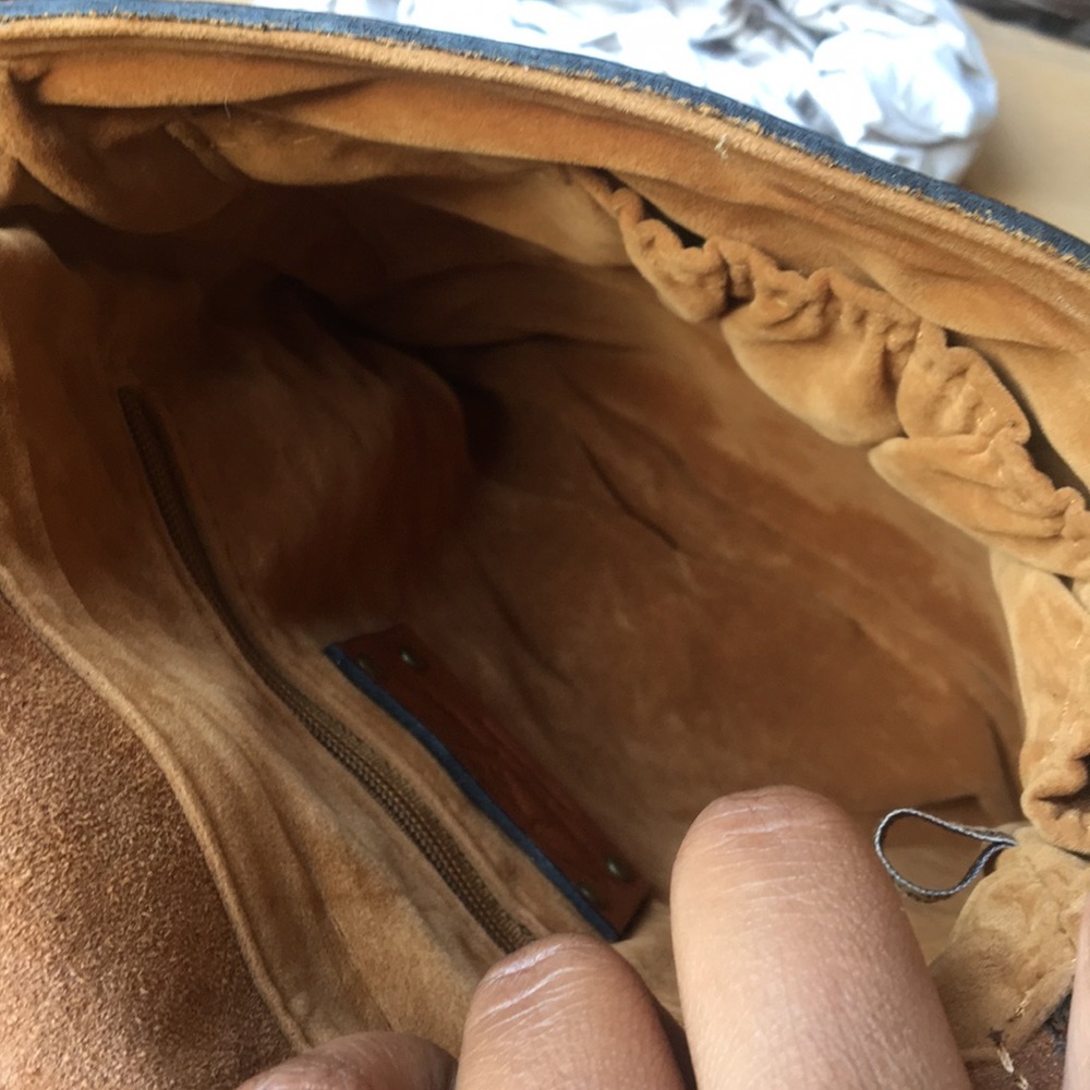 Patricia Nash Medallion Crossbody - Picture 8 of 12